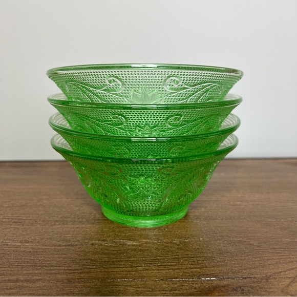 Vintage TIARA Chantilly Green Sandwich Pattern 5-1/2” Salad Bowls - Set of 4 - Picture 1 of 9